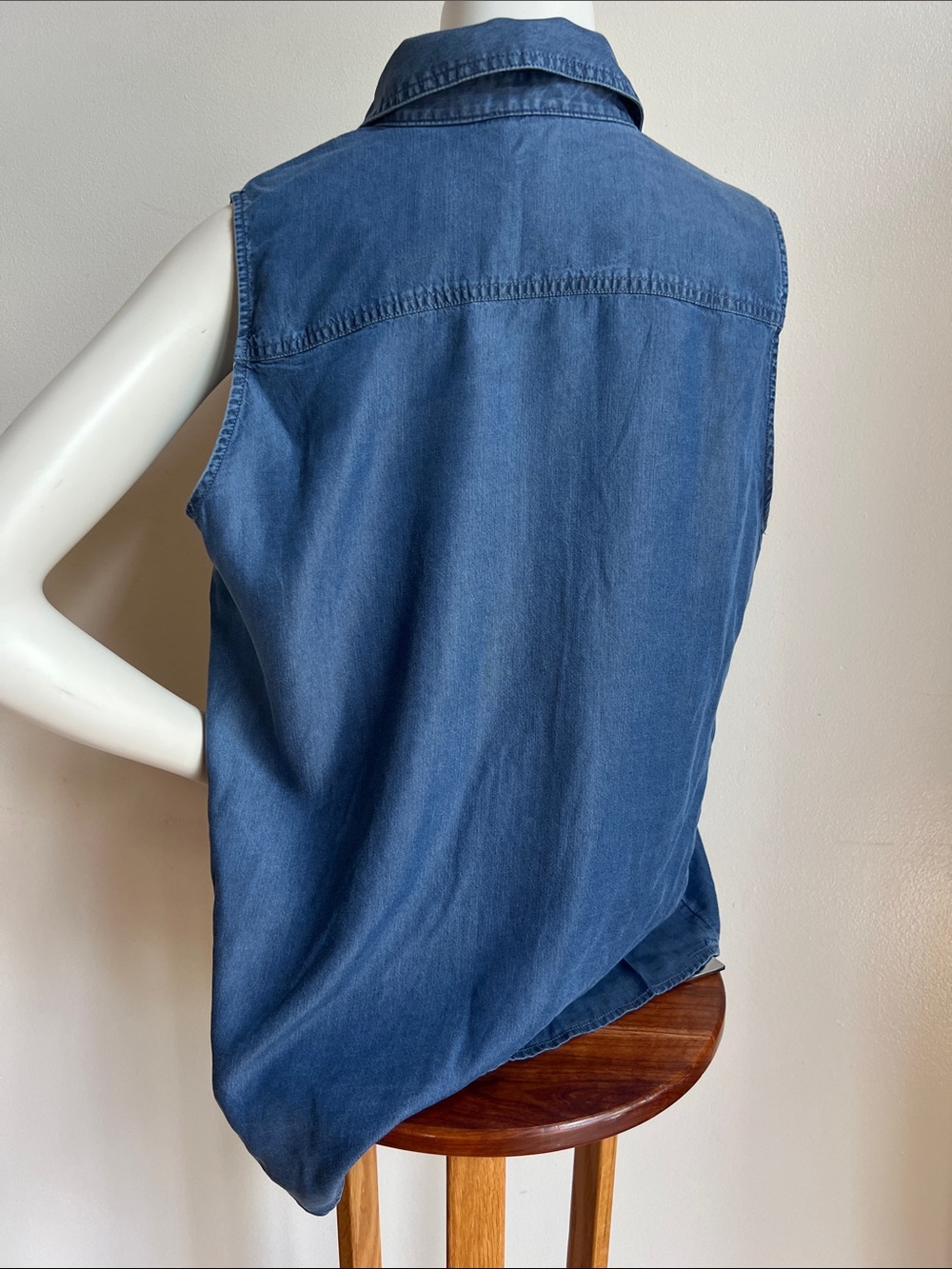 Chico's Sleeveless Chambray Button-Down Shirt in Denim Blue with fringed accents - Picture 4 of 7